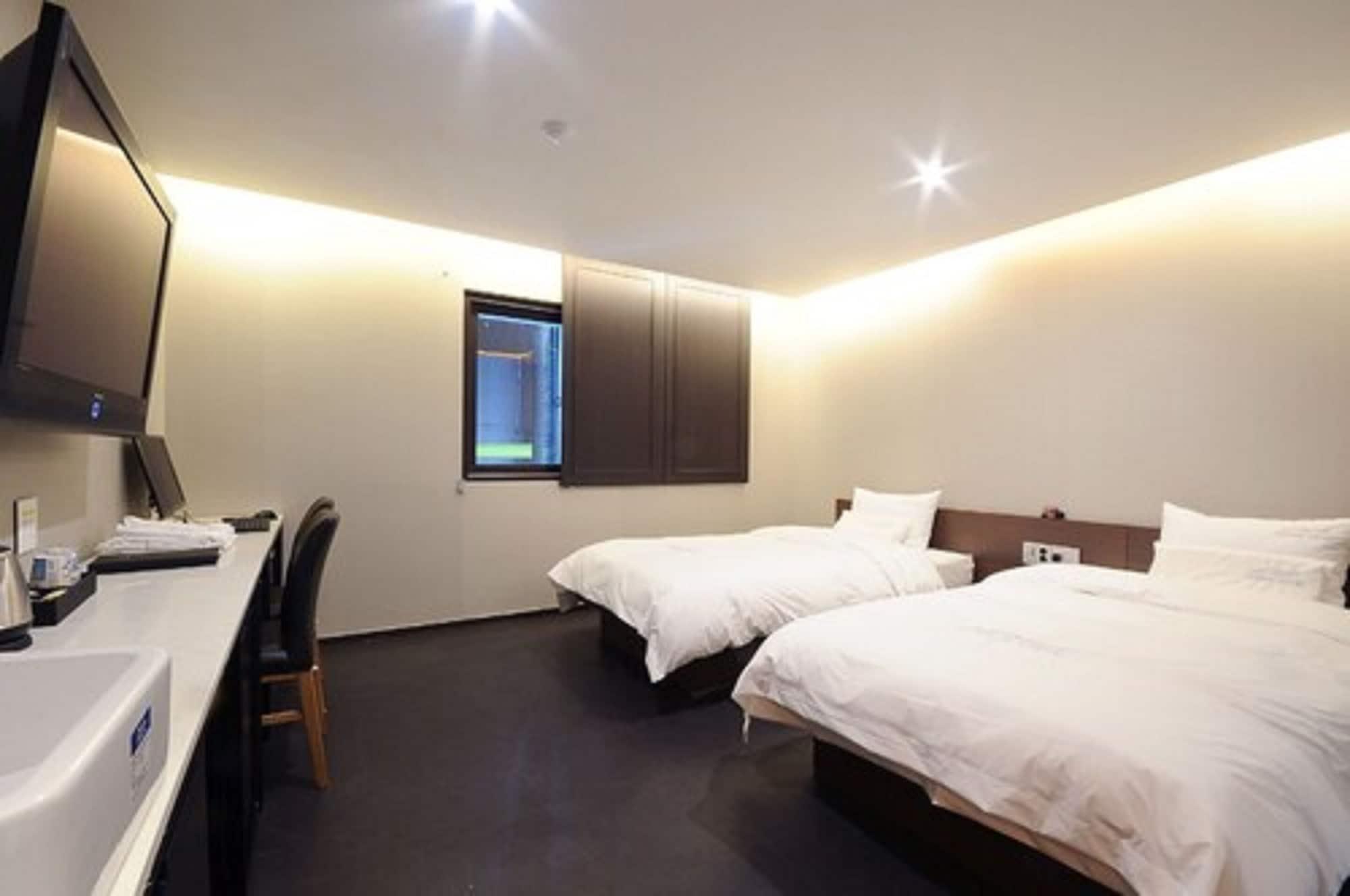 Queens Hotel Seomyeon Busan Exteriör bild