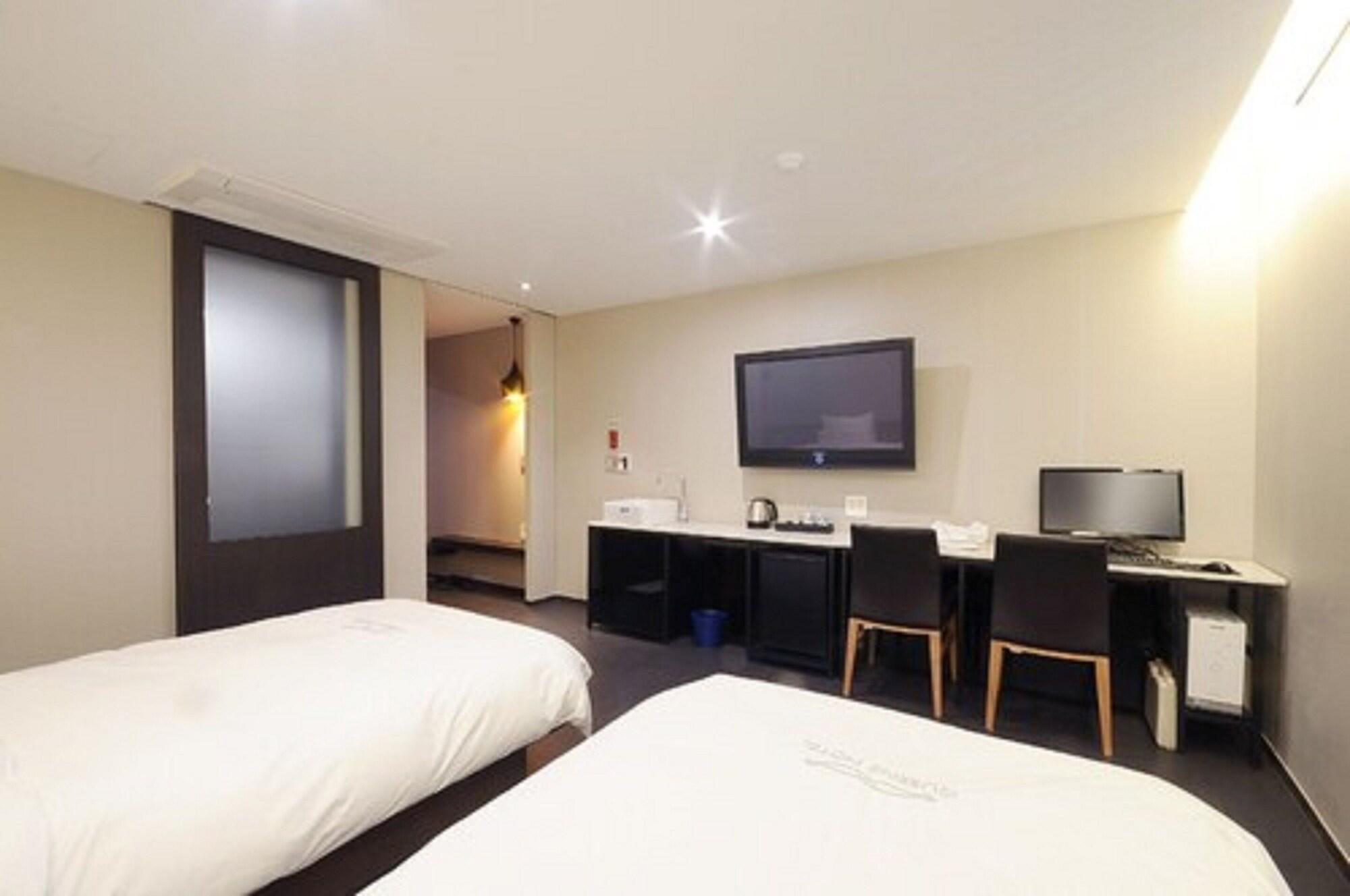 Queens Hotel Seomyeon Busan Exteriör bild