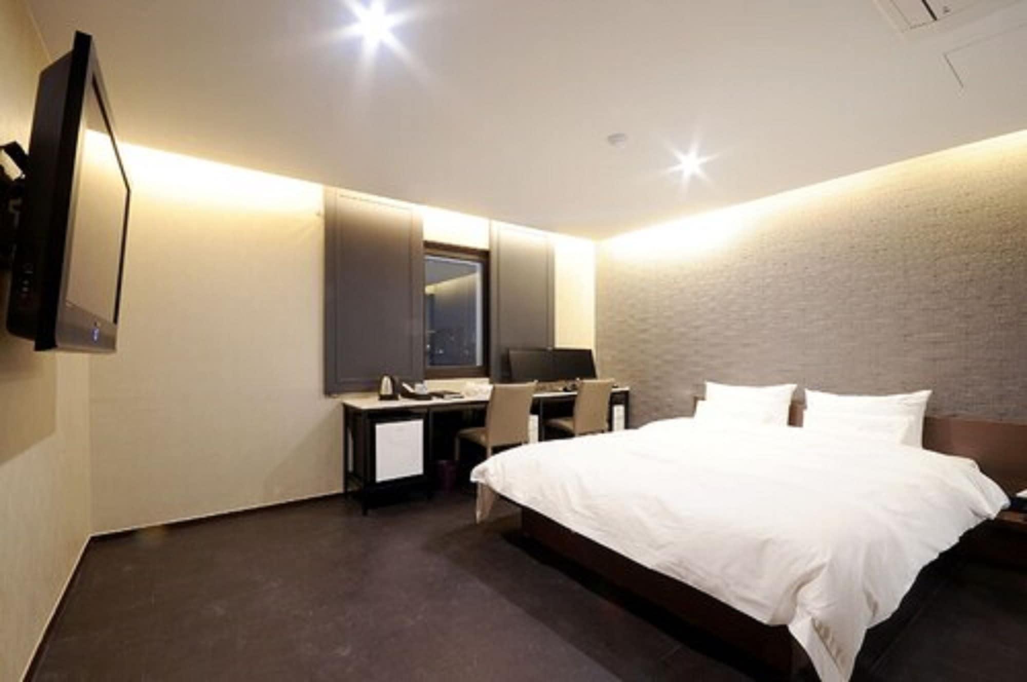 Queens Hotel Seomyeon Busan Exteriör bild