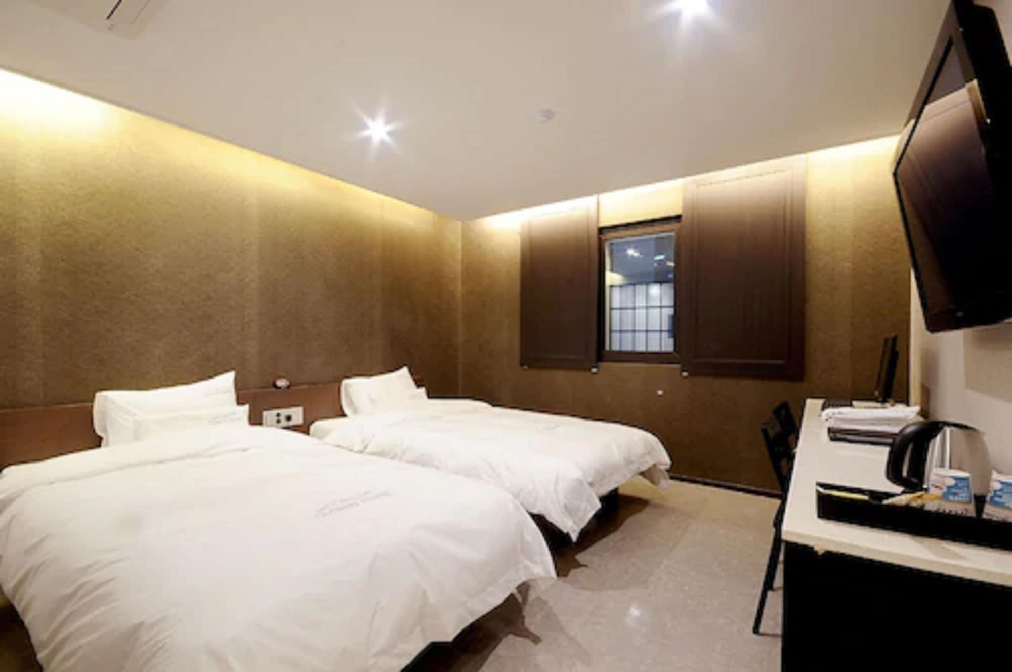 Queens Hotel Seomyeon Busan Exteriör bild