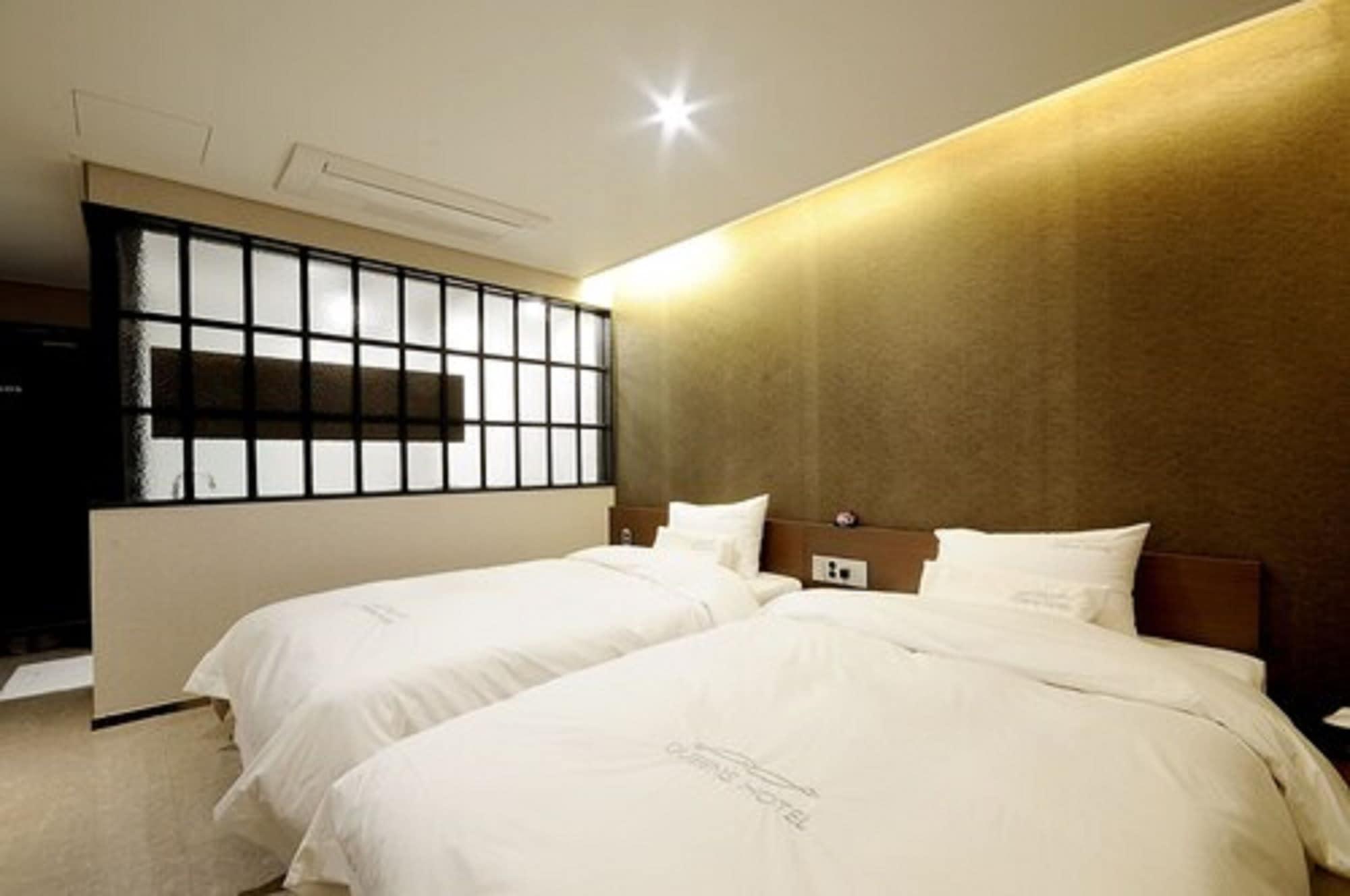Queens Hotel Seomyeon Busan Exteriör bild