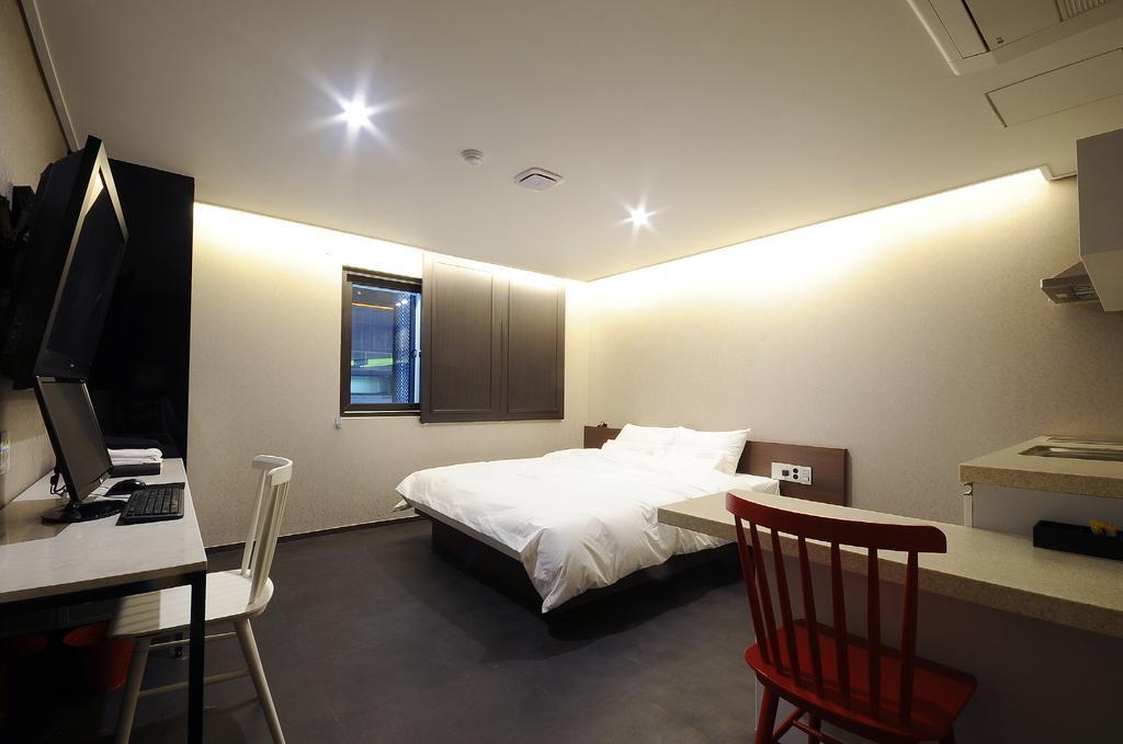 Queens Hotel Seomyeon Busan Exteriör bild